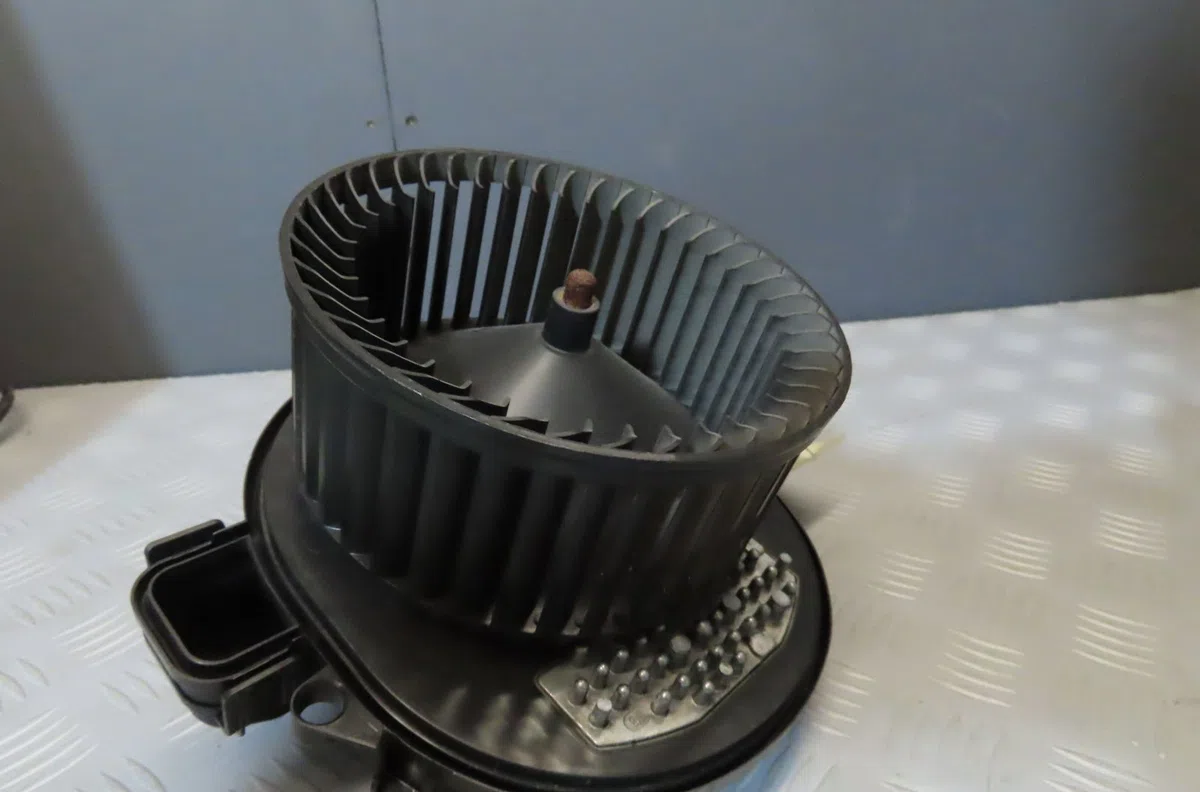 Ventilateur de chauffage BMW SERIE 1 2015 occasion