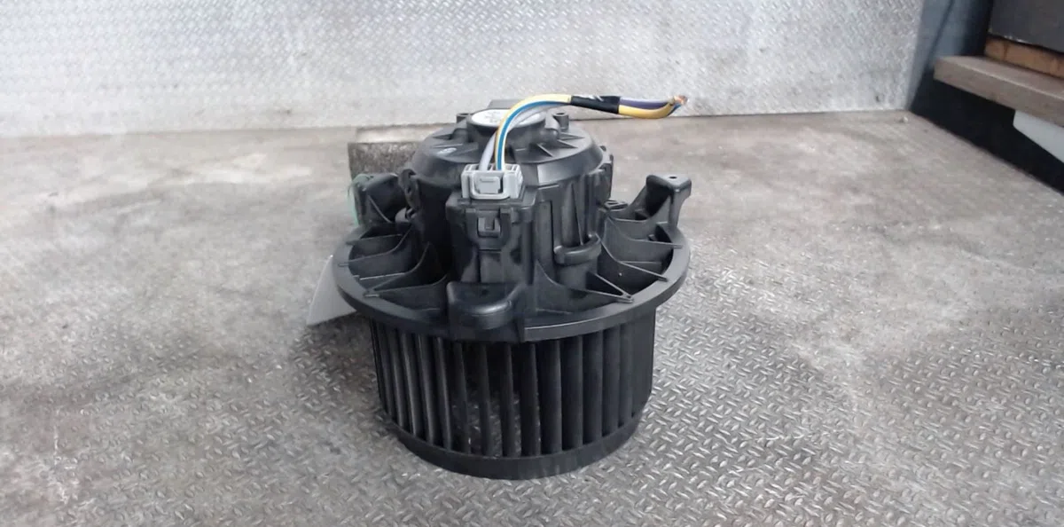 Ventilateur de chauffage FORD FIESTA 7  FIESTA 7 PHASE 1 occasion