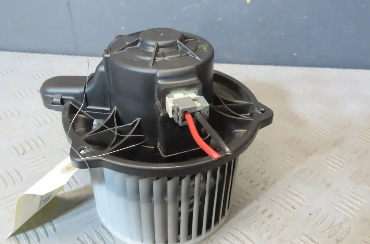 Ventilateur de chauffage KIA CEE-D 2010 occasion
