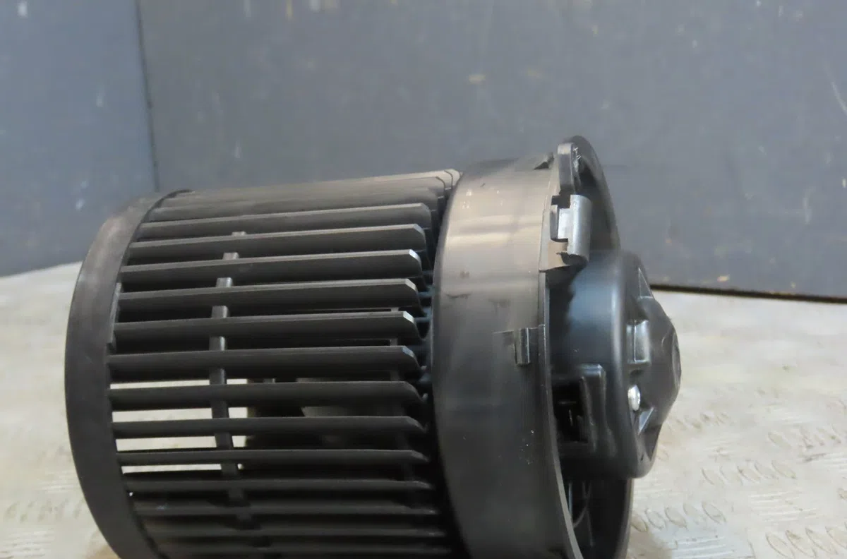 Ventilateur de chauffage Nissan QASHQAI II SUV (J11, J11_) 1.2 dig-t (2013) occasion