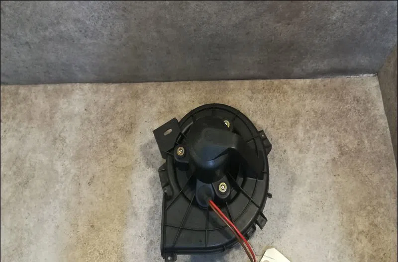 Ventilateur de chauffage Opel CORSA C (X01) 1.2 (f08, f68) (2000-2009) occasion