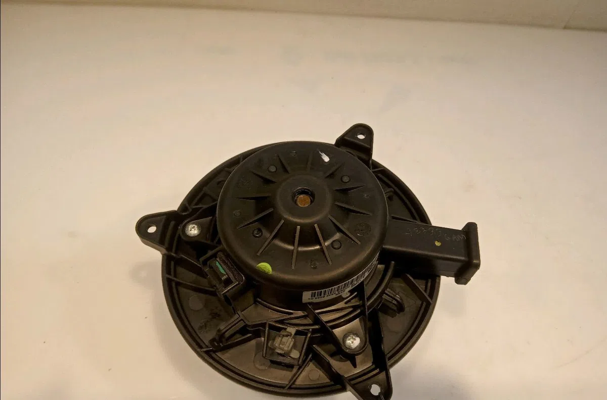 Ventilateur de chauffage Opel INSIGNIA A (G09) 2.8 v6 turbo opc 4x4 (68) (2009-2017) occasion