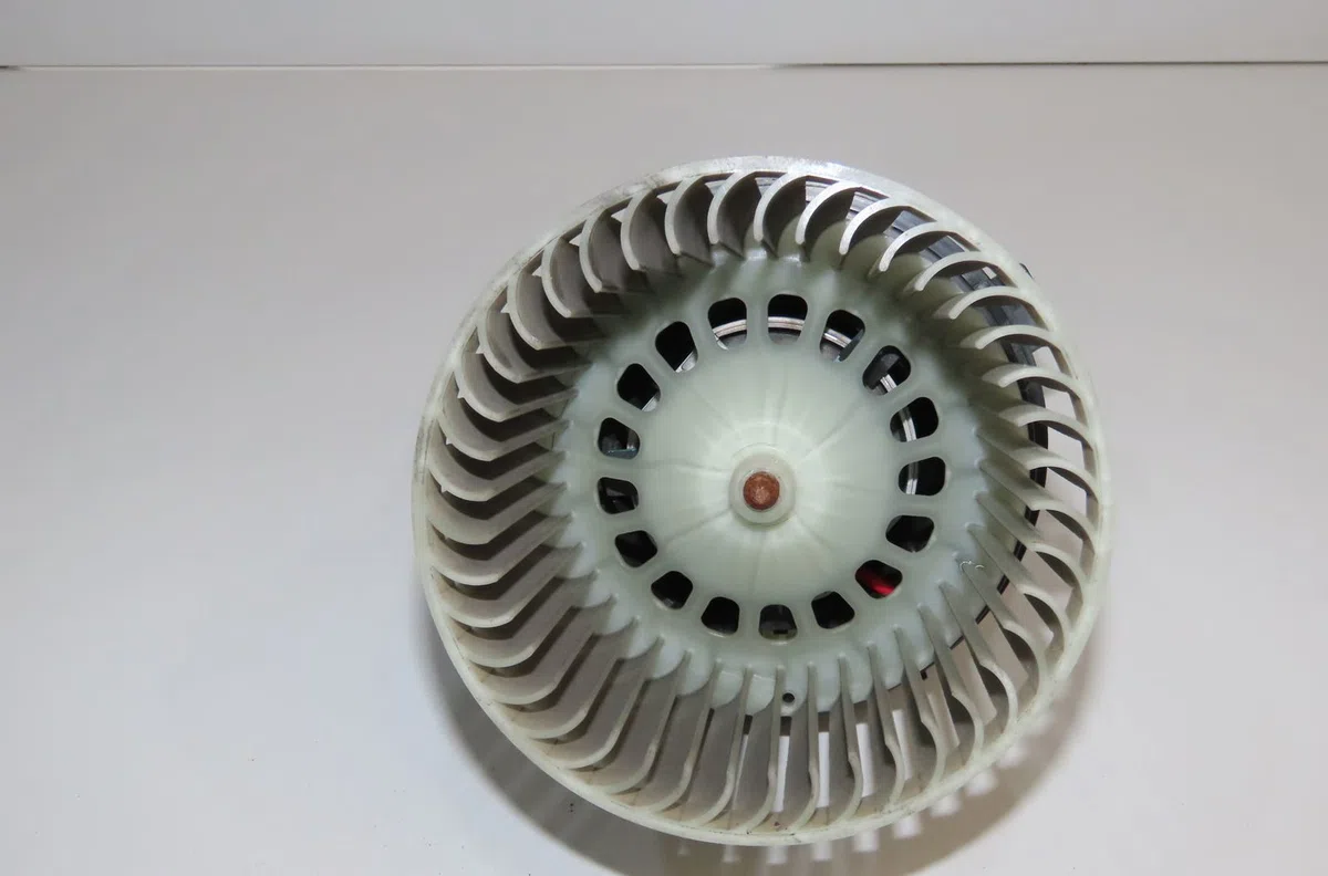 Ventilateur de chauffage Peugeot 2008 II (UD_, US_, UY_, UK_) 1.2 puretech 100 (2019) occasion