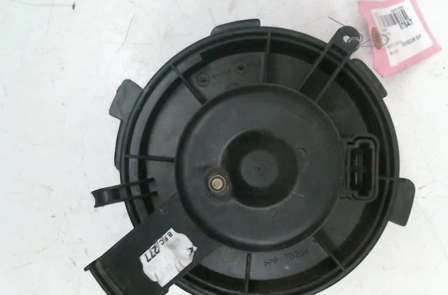 Ventilateur de chauffage Peugeot 206 3-5 portes (2A-C) 1.4 hdi eco 70 (2001-2009) 5 portes occasion