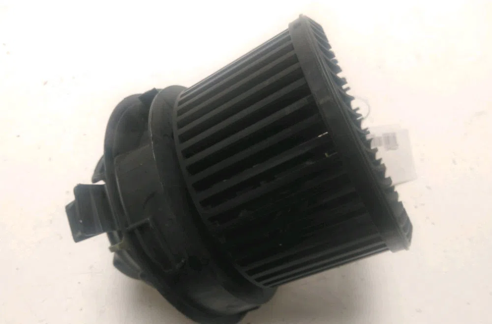 Ventilateur de chauffage Peugeot 207-207 (WA_, WC_) 1.6 16v vti (2007-2012) 5 portes occasion