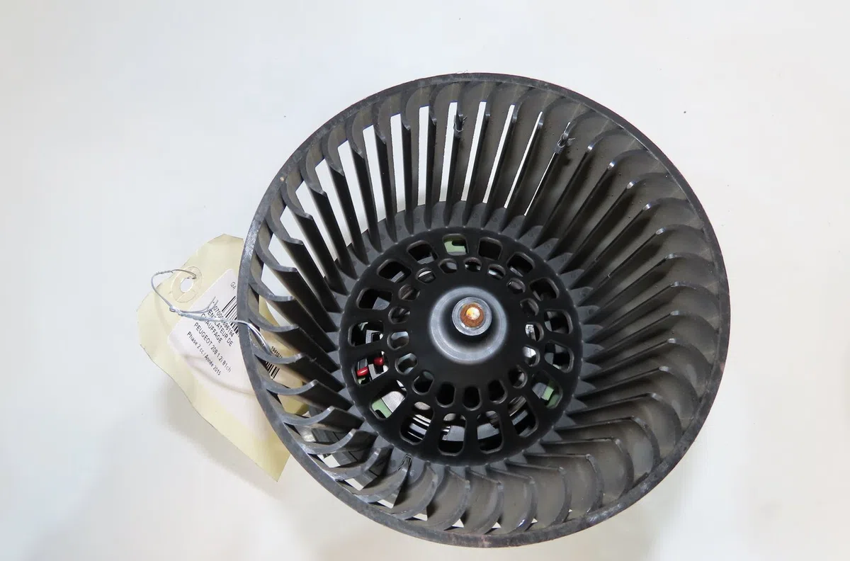 Ventilateur de chauffage Peugeot 208 I (CA_, CC_) 1.2 vti 82 (2012) occasion