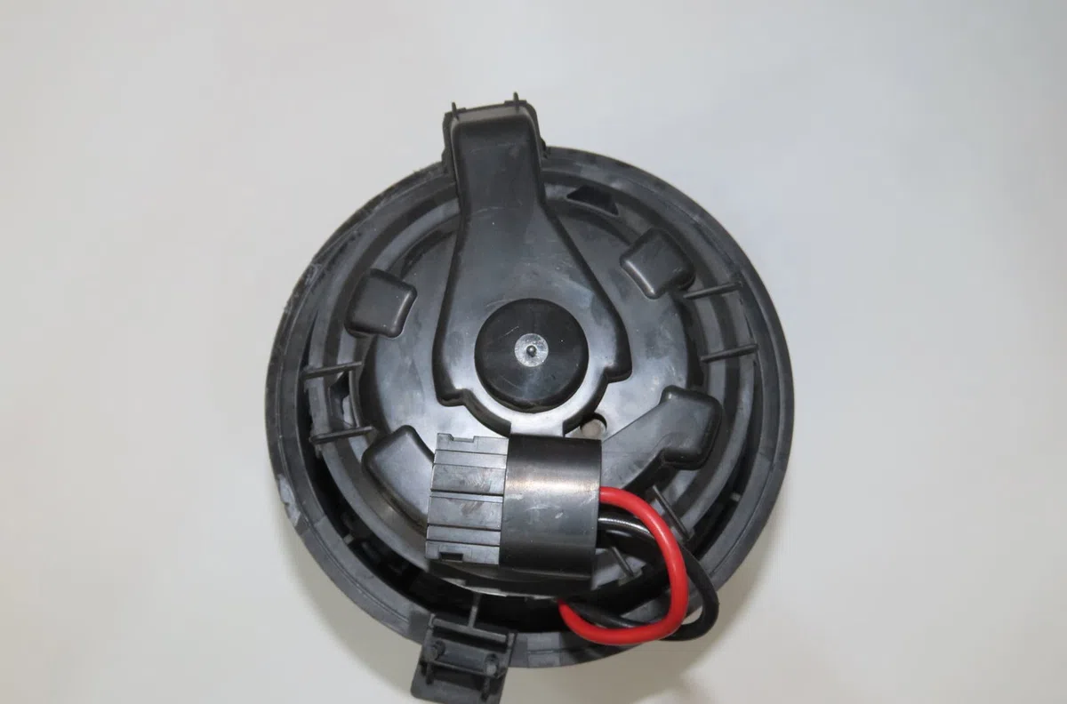 Ventilateur de chauffage Peugeot 208 I (CA_, CC_) 1.4 hdi (2012) 3 portes occasion