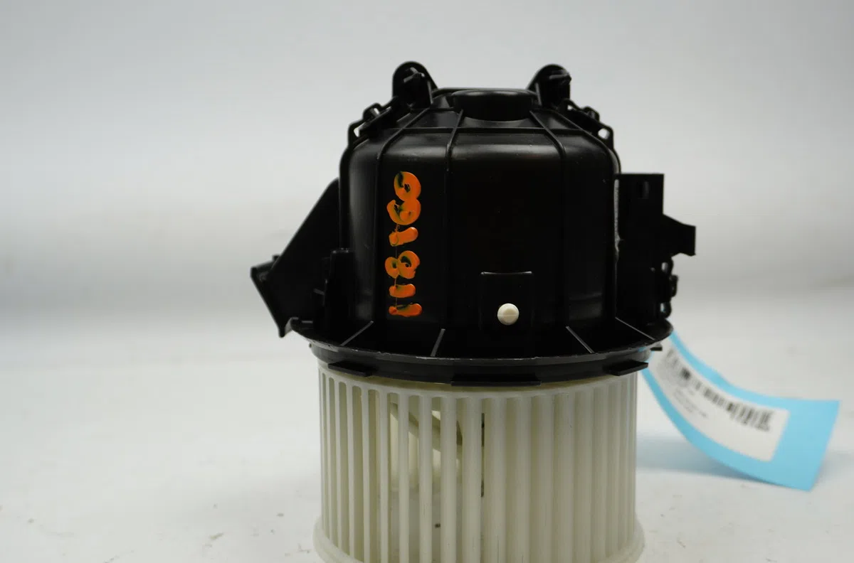 Ventilateur de chauffage Peugeot 208 II (UB_, UP_, UW_, UJ_) E-208 (2019) occasion