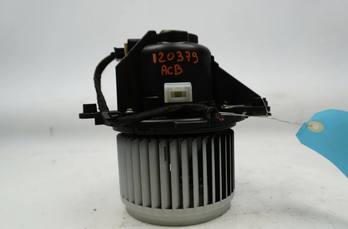 Ventilateur de chauffage Peugeot 3008 SUV (MC_, MR_, MJ_, M4_) 1.5 bluehdi 130 (2018) 5 portes occasion