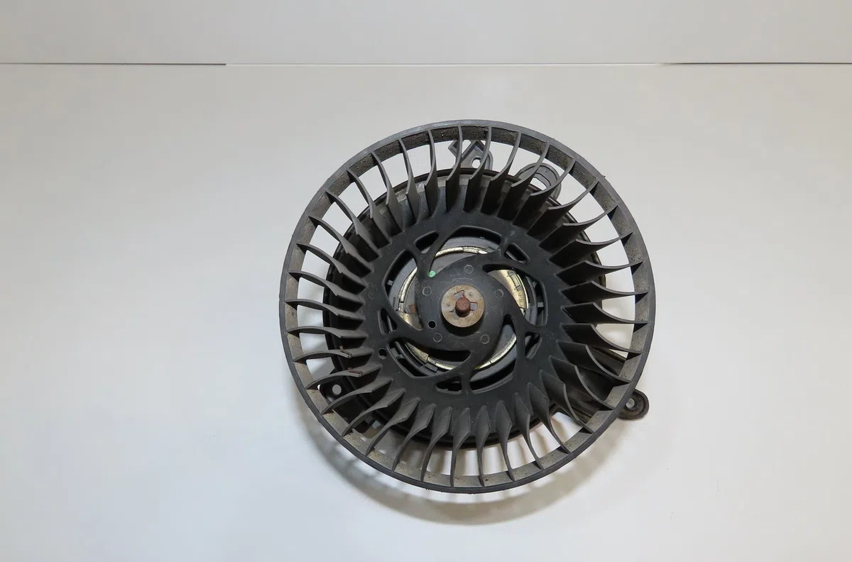 Ventilateur de chauffage Peugeot 306 3-5 portes (7A, 7C, N3, N5) 1.4 (1993-2001) 5 portes occasion