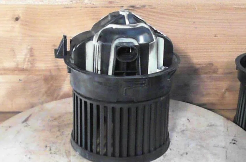 Ventilateur de chauffage Peugeot 308 I (4A_, 4C_) 1.6 hdi (2007-2014) 5 portes occasion
