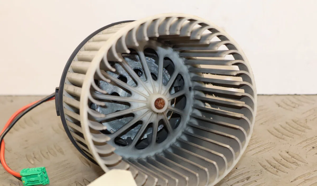 Ventilateur de chauffage Peugeot 308 II (LB_, LP_, LW_, LH_, L3_) 1.6 bluehdi 120 (2013-2021) occasion