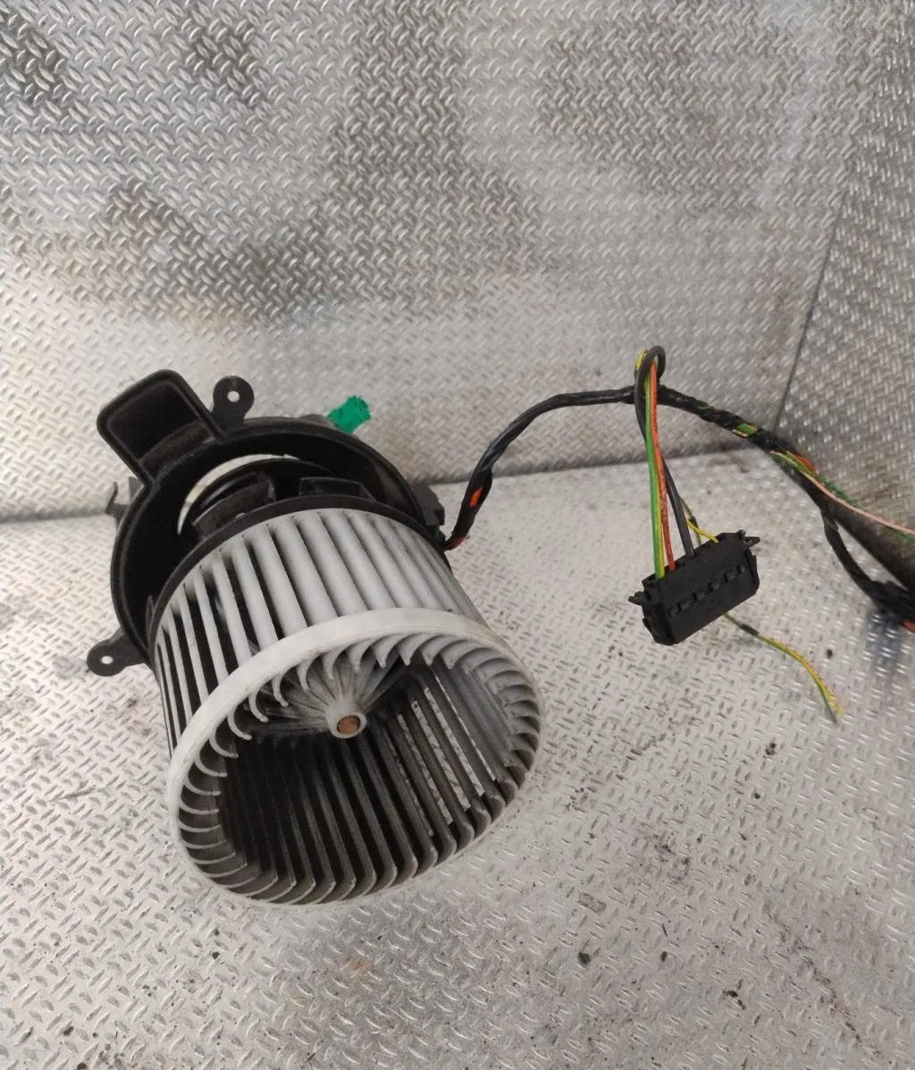 Ventilateur de chauffage Peugeot 308 SW II (LC_, LJ_, LR_, LX_, L4_) 1.6 bluehdi 100 (2014-2021) occasion