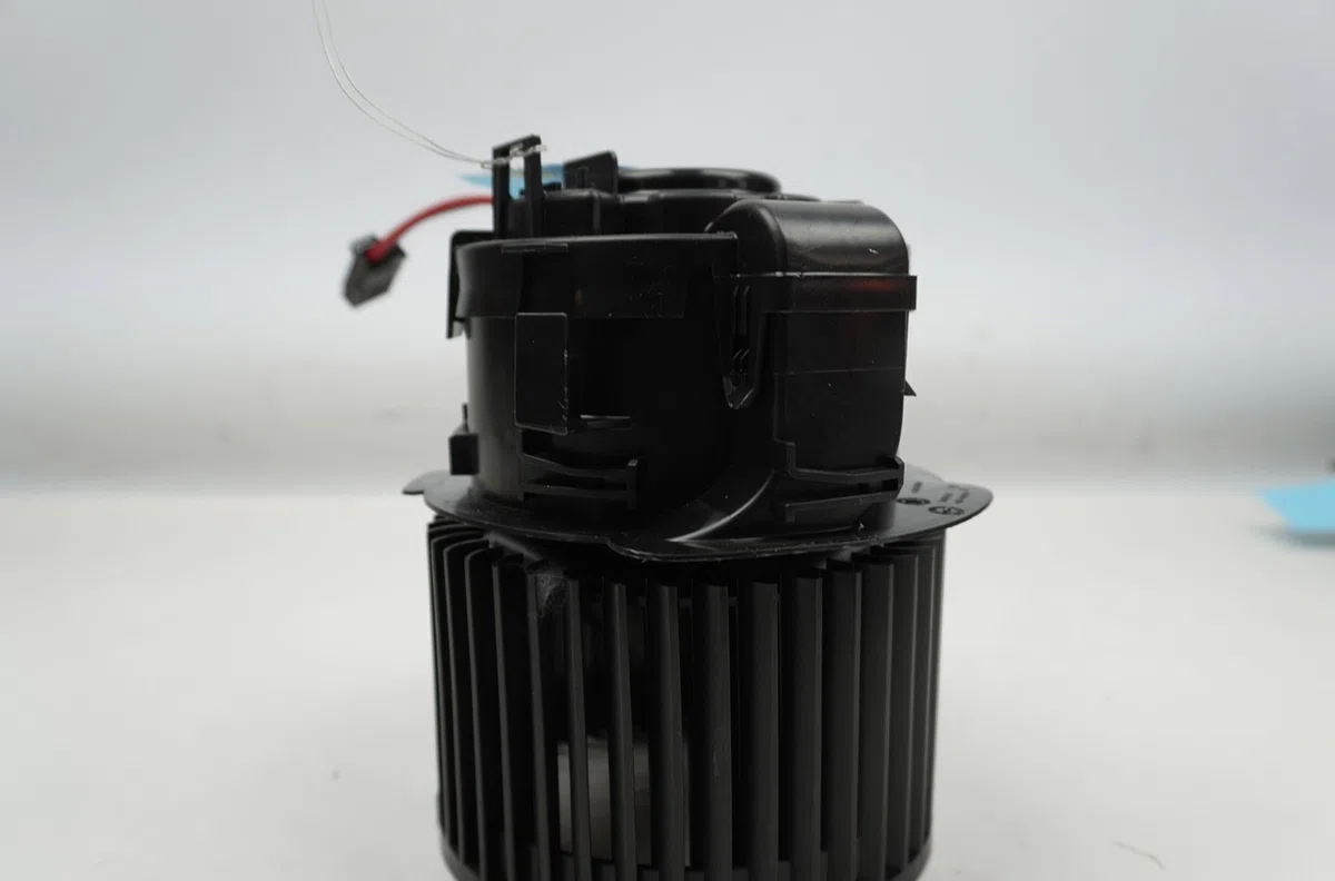 Ventilateur de chauffage Peugeot 308 SW III (FC_, FJ_, FR_, F4_) Puretech 136 (frhpyc) (2023) occasion
