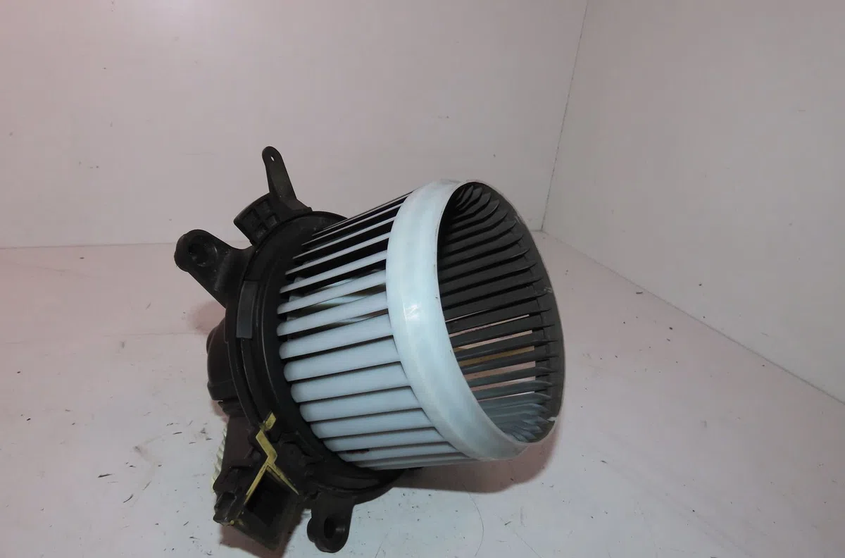 Ventilateur de chauffage Peugeot 5008 II (MC_, MJ_, MR_, M4_) 1.5 bluehdi 130 (mcyhzj, mcyhzr, mcyhzx) (2018) occasion
