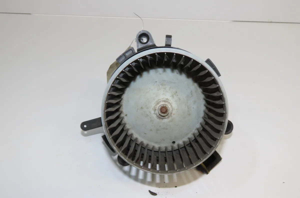 Ventilateur de chauffage Peugeot 5008 II (MC_, MJ_, MR_, M4_) 1.6 bluehdi 120 (2016) occasion
