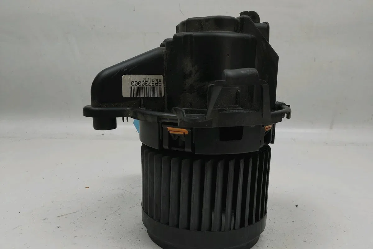 Ventilateur de chauffage Renault CAPTUR I (J5_, H5_) 1.5 dci 90 (2013) 5 portes occasion