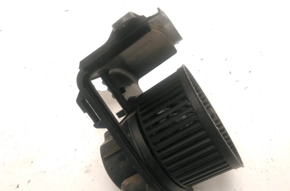 Ventilateur de chauffage Renault CLIO II (BB_, CB_) 1.4 16v (b-cb0p, bb13) (2000-2008) 5 portes occasion
