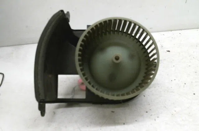 Ventilateur de chauffage Renault CLIO II (BB_, CB_) 1.5 dci (b-cb3m) (2005-2010) 3 portes occasion
