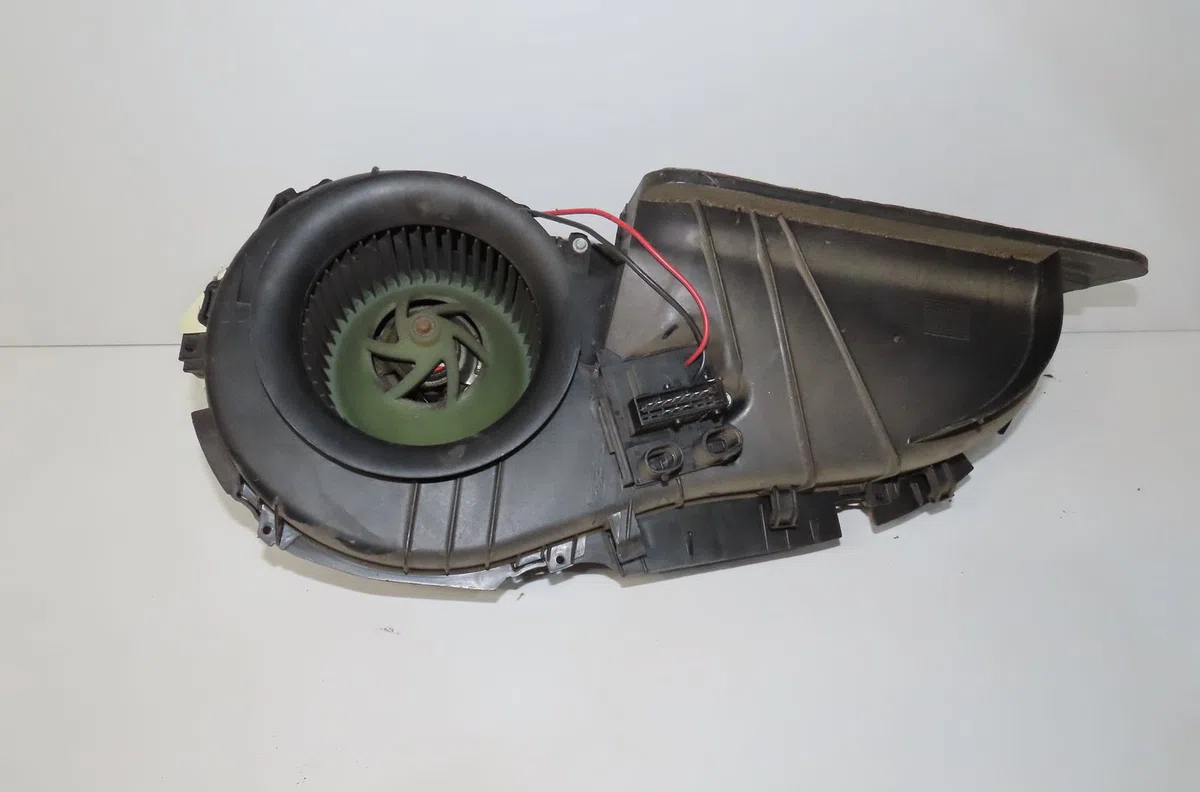 Ventilateur de chauffage Renault CLIO II (BB_, CB_) 1.5 dci (b-cb3m) (2005-2010) 3 portes occasion