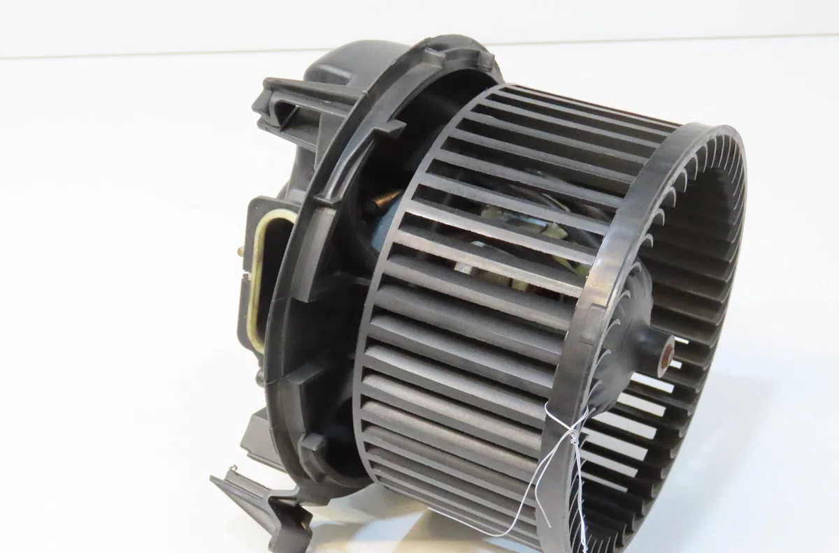 Ventilateur de chauffage Renault CLIO III (BR0-1, CR0-1) 1.5 dci (br17, cr17) (2005-2012) 5 portes occasion
