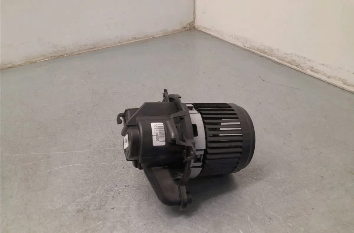 Ventilateur de chauffage Renault CLIO IV (BH_) 0.9 tce 90 (2012) 5 portes occasion
