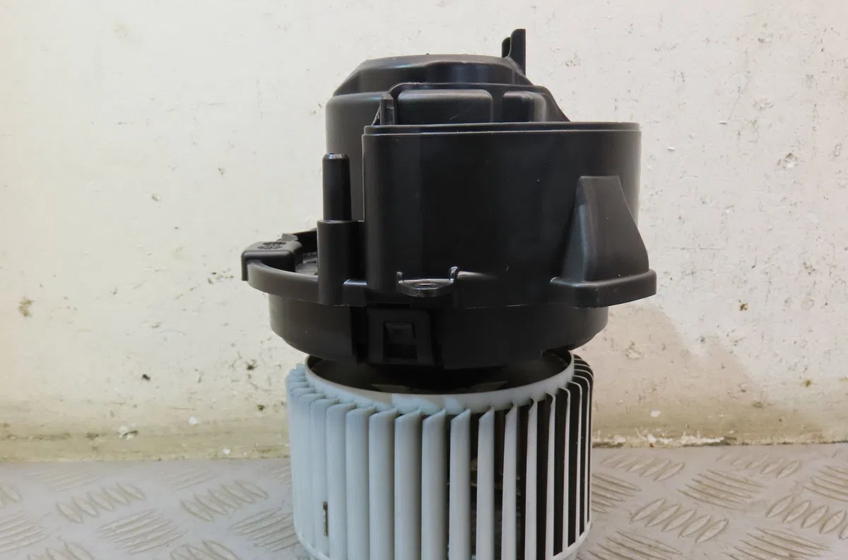 Ventilateur de chauffage Renault CLIO V (B7_) 1.0 tce 100 (b7mt) (2019) occasion