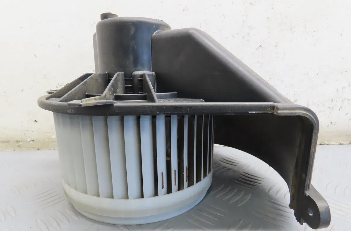 Ventilateur de chauffage Renault KANGOO - GRAND KANGOO II (KW0-1_) 1.5 dci 85 (kw0k, kw0l, kw0b) (2008) 4 portes occasio