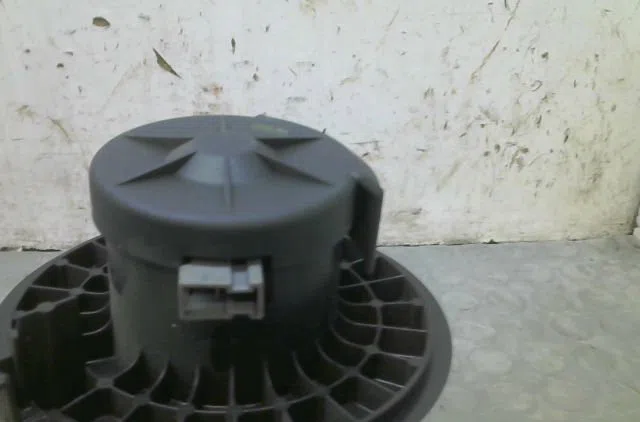 Ventilateur de chauffage Renault KOLEOS I (HY_) 2.0 dci 4x4 (hy0k) (2008) occasion