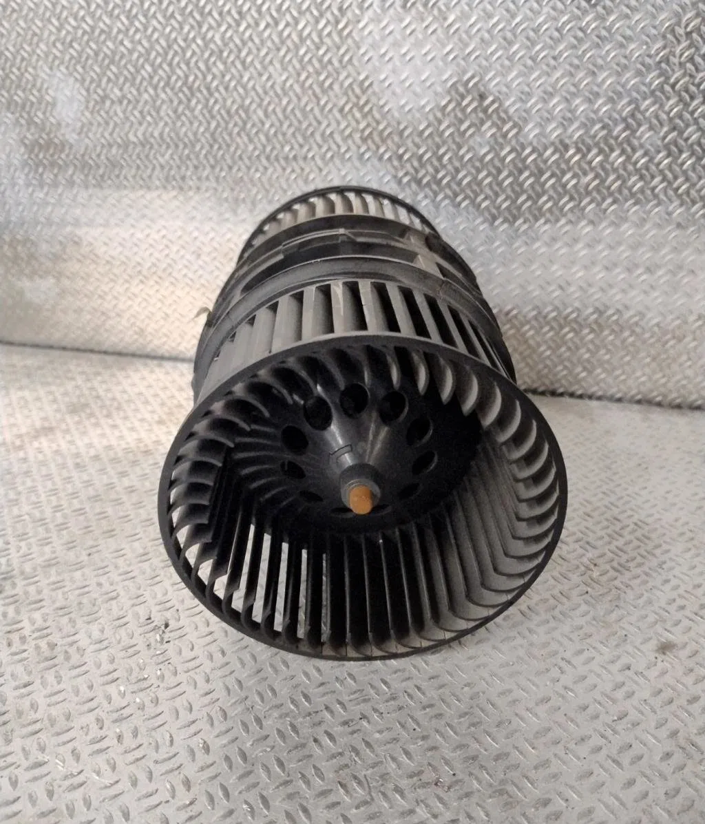 Ventilateur de chauffage Renault MEGANE III 3-5 portes (BZ0-1_, B3_) 1.5 dci (bz0c) (2008-2015) 5 portes occasion
