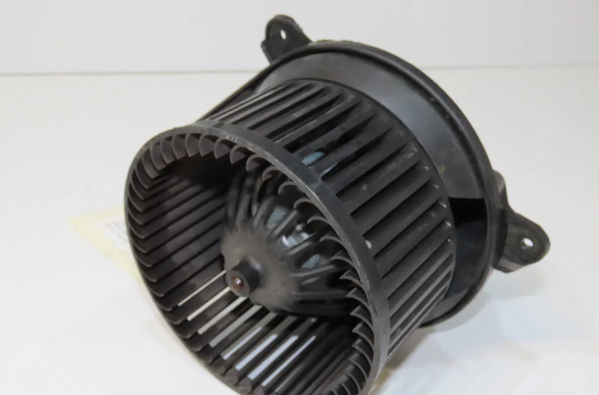 Ventilateur de chauffage Renault MEGANE Scenic (JA0-1_) 1.6 16v (ja0b, ja04, ja11, ja00) (1998-1999) occasion