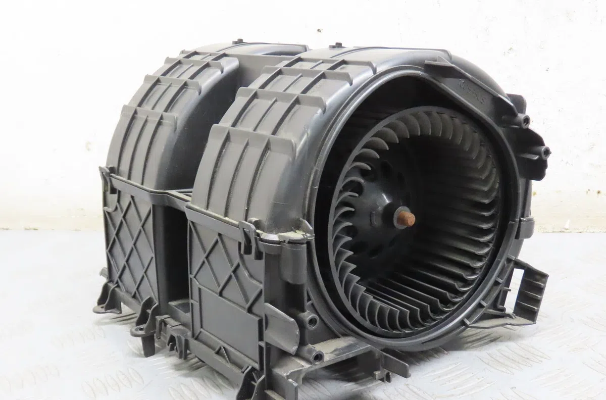 Ventilateur de chauffage Renault SCÉNIC III (JZ0-1_) 1.5 dci (jz02, jz0r) (2010) occasion