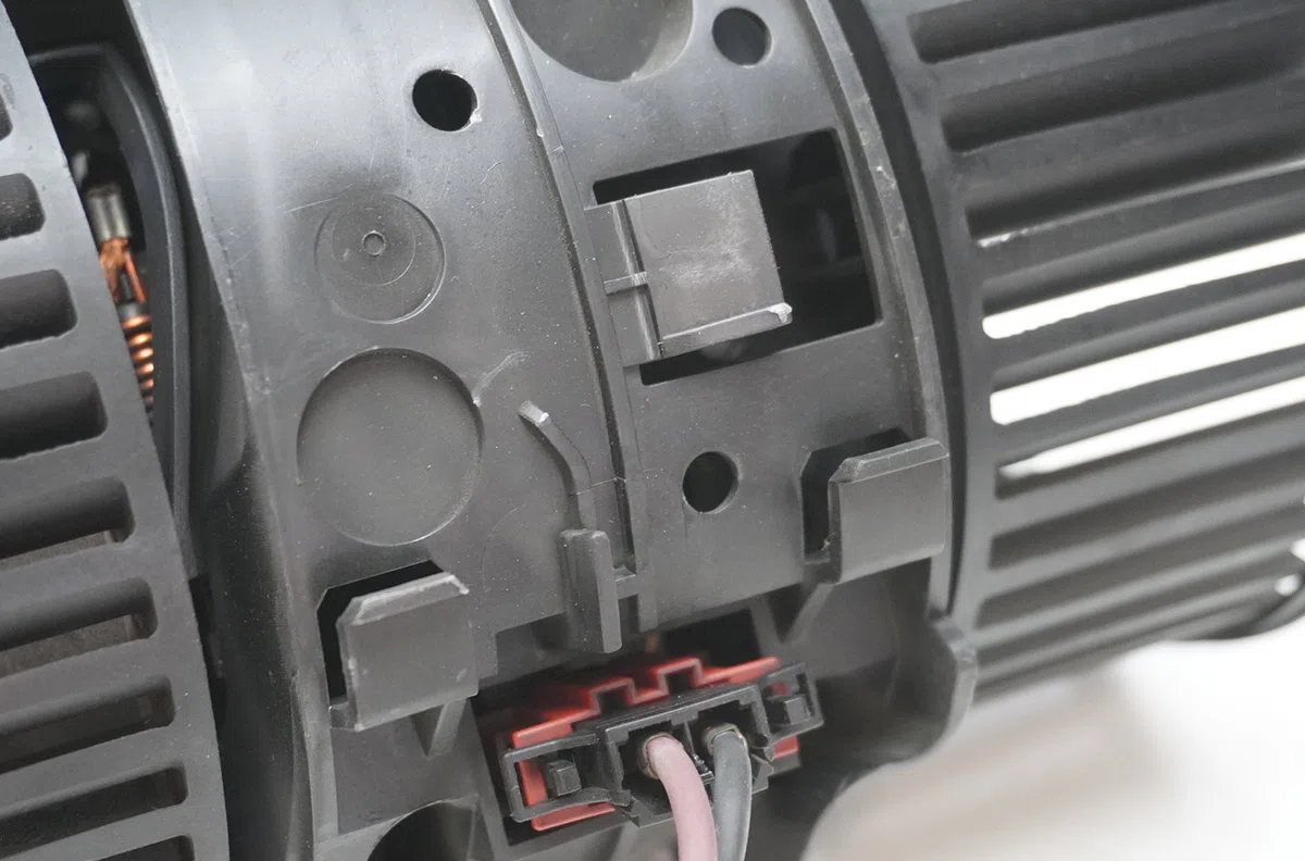 Ventilateur de chauffage Renault TRAFIC III Camionnette (FG_) 1.6 dci 125 (fgmh) (2015) occasion
