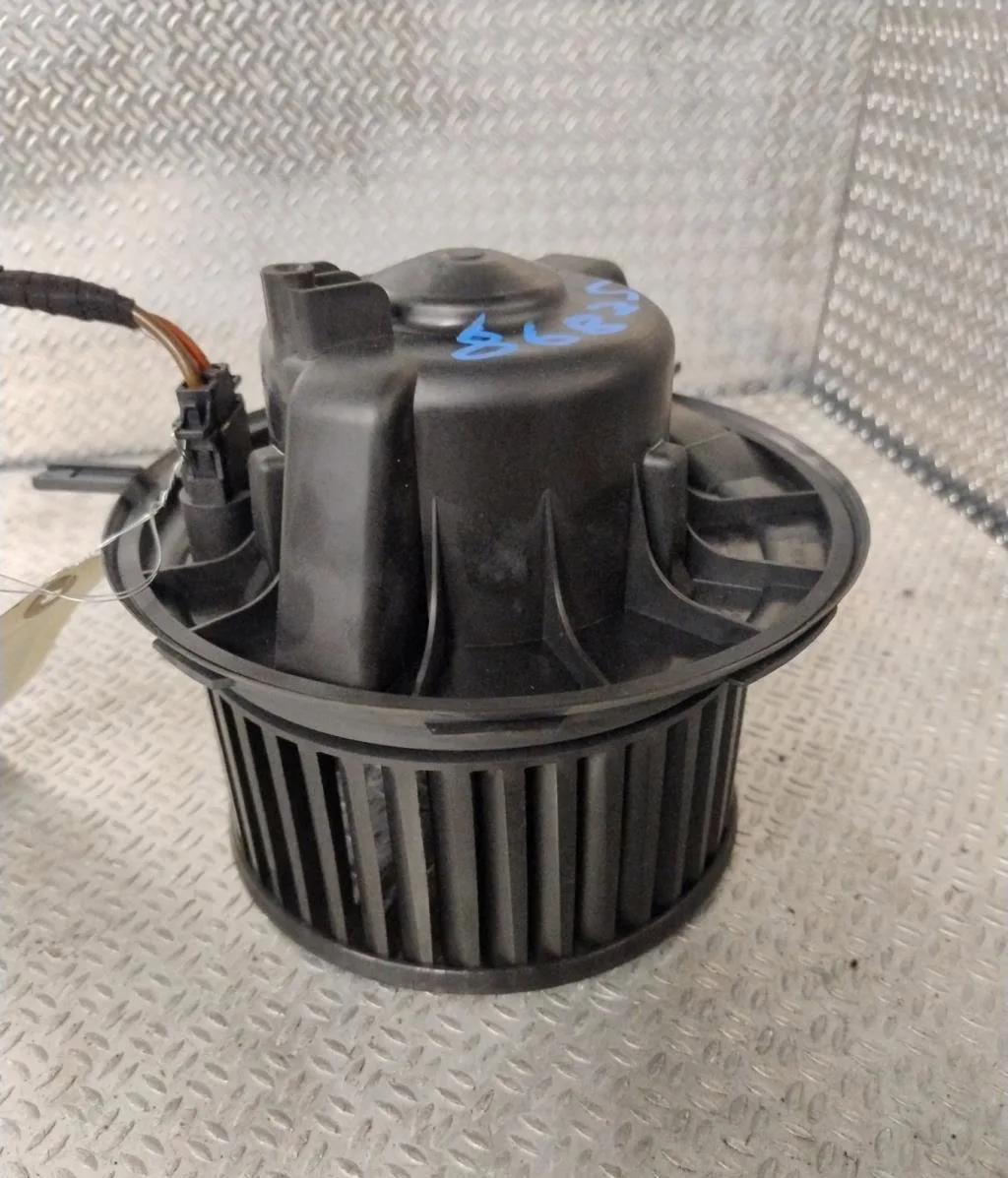 Ventilateur de chauffage Skoda OCTAVIA II (1Z3) 1.6 tdi (2009-2013) occasion