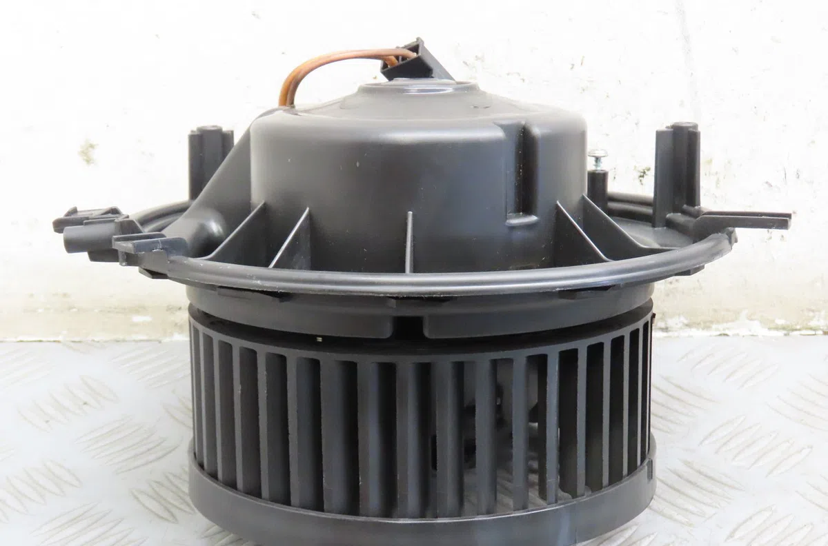 Ventilateur de chauffage Skoda OCTAVIA III Combi (5E5, 5E6) 2.0 tdi rs (2013-2020) occasion