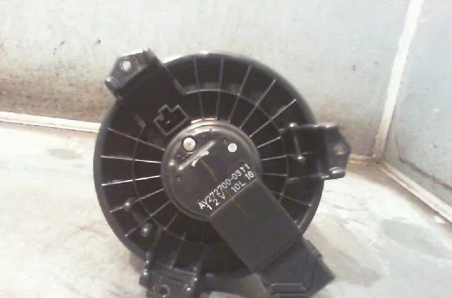 Ventilateur de chauffage Suzuki SWIFT III (MZ, EZ) 1.3 (rs 413) (2005) occasion