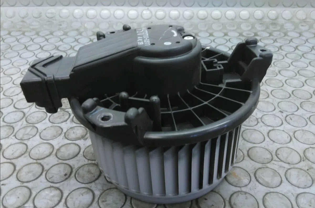Ventilateur de chauffage Suzuki SX4 (EY, GY) 1.9 ddis 4x4 (rw 419d) (2006) occasion