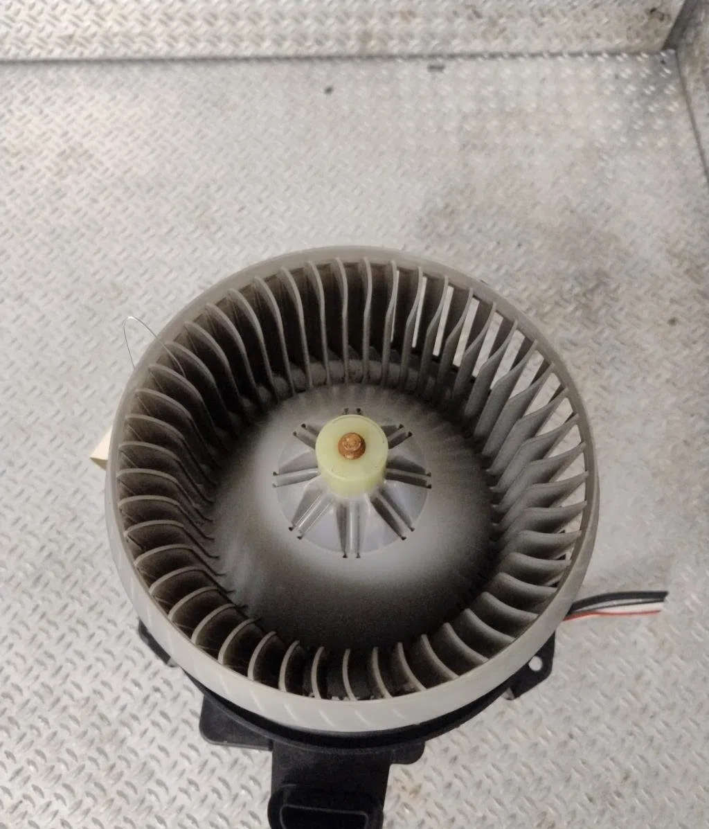 Ventilateur de chauffage Toyota AURIS (_E15_) 1.8 hybrid (zwe150_) (2010-2012) occasion
