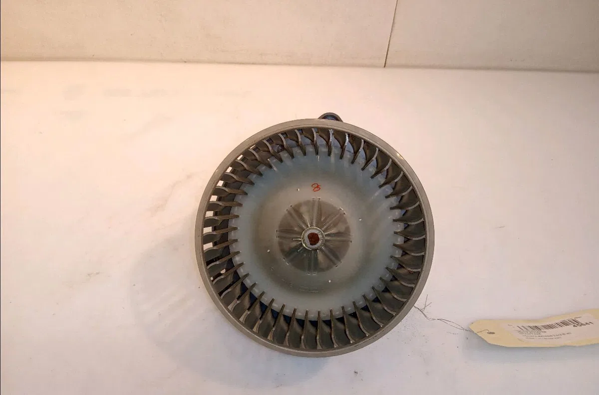 Ventilateur de chauffage Toyota AVENSIS (_T25_) 2.0 d-4d (cdt250_) (2003-2008) occasion