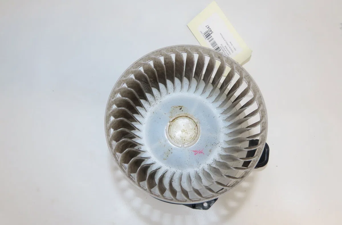 Ventilateur de chauffage Toyota COROLLA 3-5 portes (_E21_) 1.8 hybrid (zwe211) (2018) 5 portes occasion
