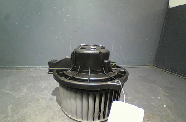 Ventilateur de chauffage Toyota COROLLA Verso (ZER_, ZZE12_, R1_) 2.2 d-4d (aur10_) (2005-2009) 5 portes occasion