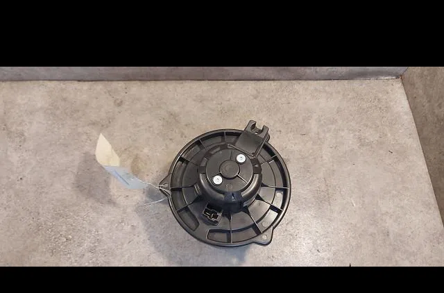 Ventilateur de chauffage Toyota COROLLA Verso (ZER_, ZZE12_, R1_) 2.2 d-4d (aur10_) (2005-2009) 5 portes occasion