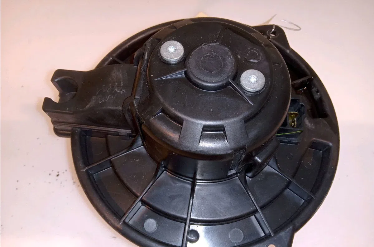 Ventilateur de chauffage Toyota COROLLA Verso (ZER_, ZZE12_, R1_) 2.2 d-4d (aur10_) (2005-2009) occasion