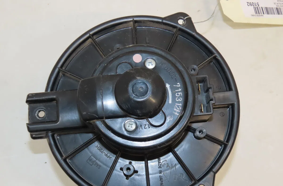 Ventilateur de chauffage Toyota HIACE IV Camionnette (__H1_, __H2_) 2.5 d-4d (klh12, klh22) (2001-2006) occasion