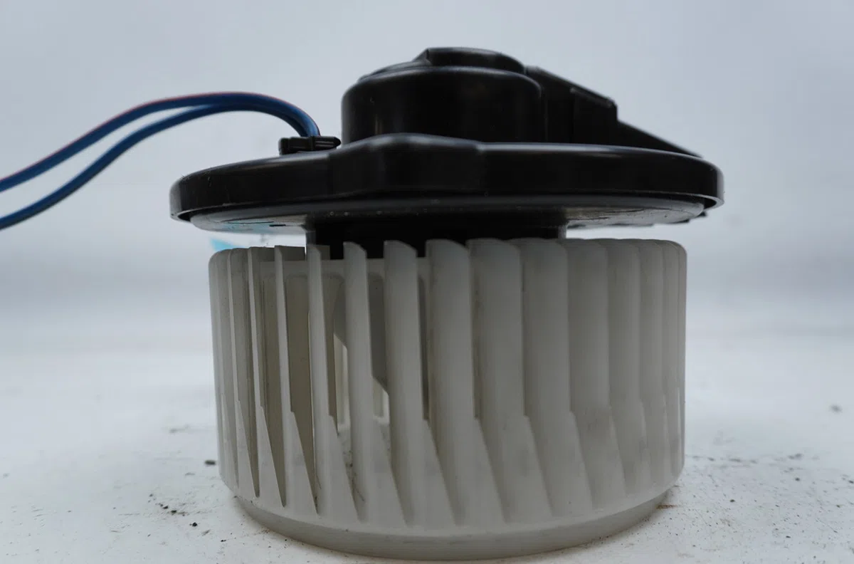 Ventilateur de chauffage Toyota PREVIA II (_R3_) 2.0 d-4d (clr30_) (2001-2006) occasion