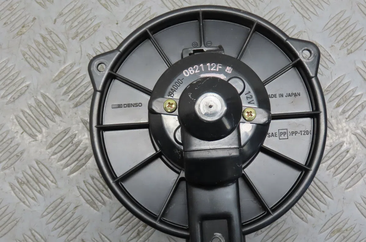 Ventilateur de chauffage Toyota YARIS (_P1_) 1.0 (scp10_) (1999-2005) occasion