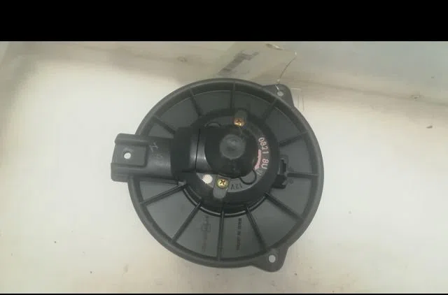 Ventilateur de chauffage Toyota YARIS (_P1_) 1.3 (ncp10_, scp12_) (1999-2005) occasion