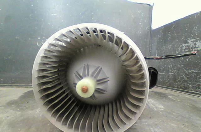 Ventilateur de chauffage Toyota YARIS (_P13_) 1.4 d (nlp130_) (2011) occasion