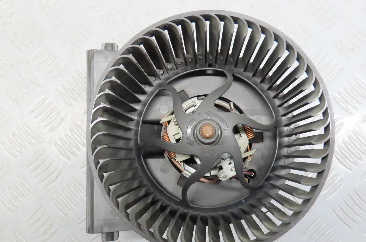 Ventilateur de chauffage Volkswagen GOLF IV (1J1) 1.9 tdi (1997-2004) occasion