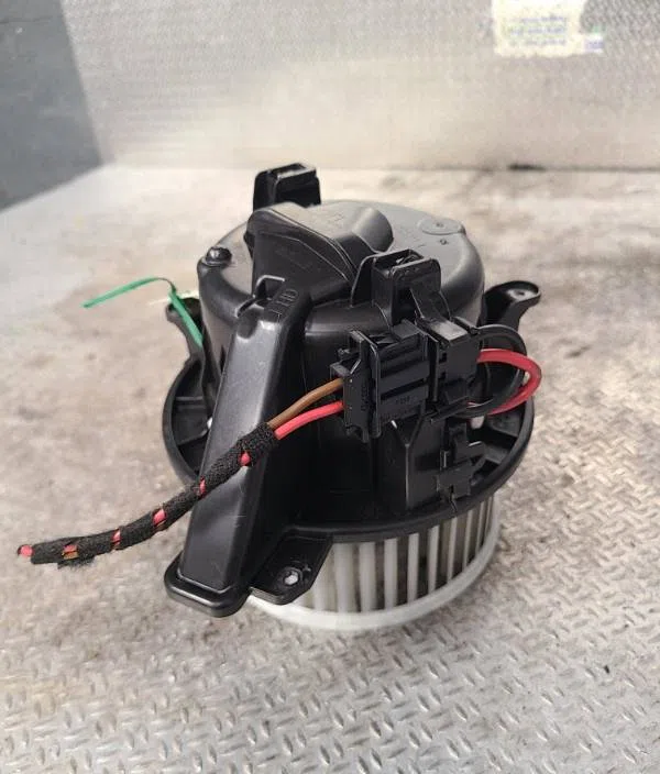 Ventilateur de chauffage VOLKSWAGEN POLO 6  POLO 6 PHASE 1 occasion